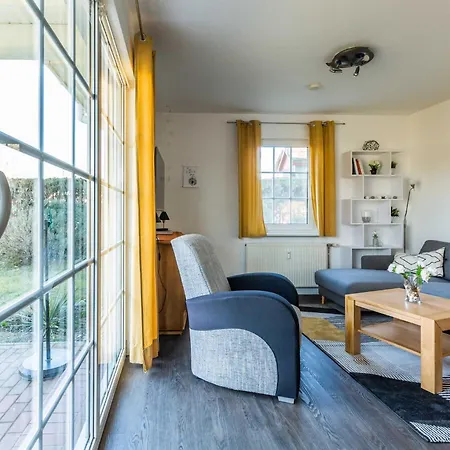 Apartment Gele Hus 1 *
