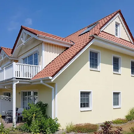 Apartment Gele Hus 1 *